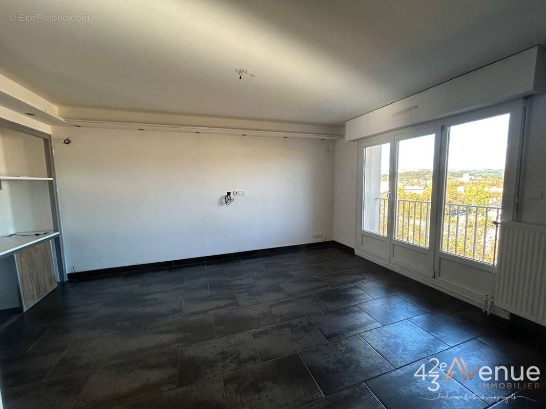 Appartement à SAINT-ETIENNE