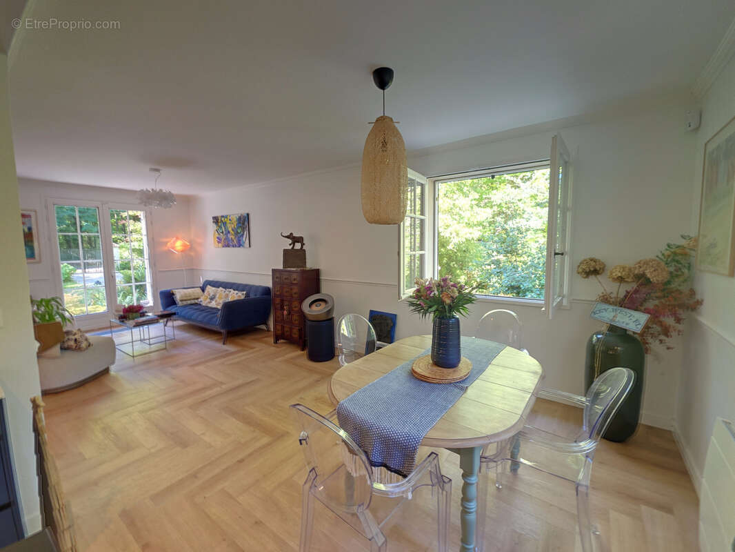 Maison à NOISY-SUR-ECOLE