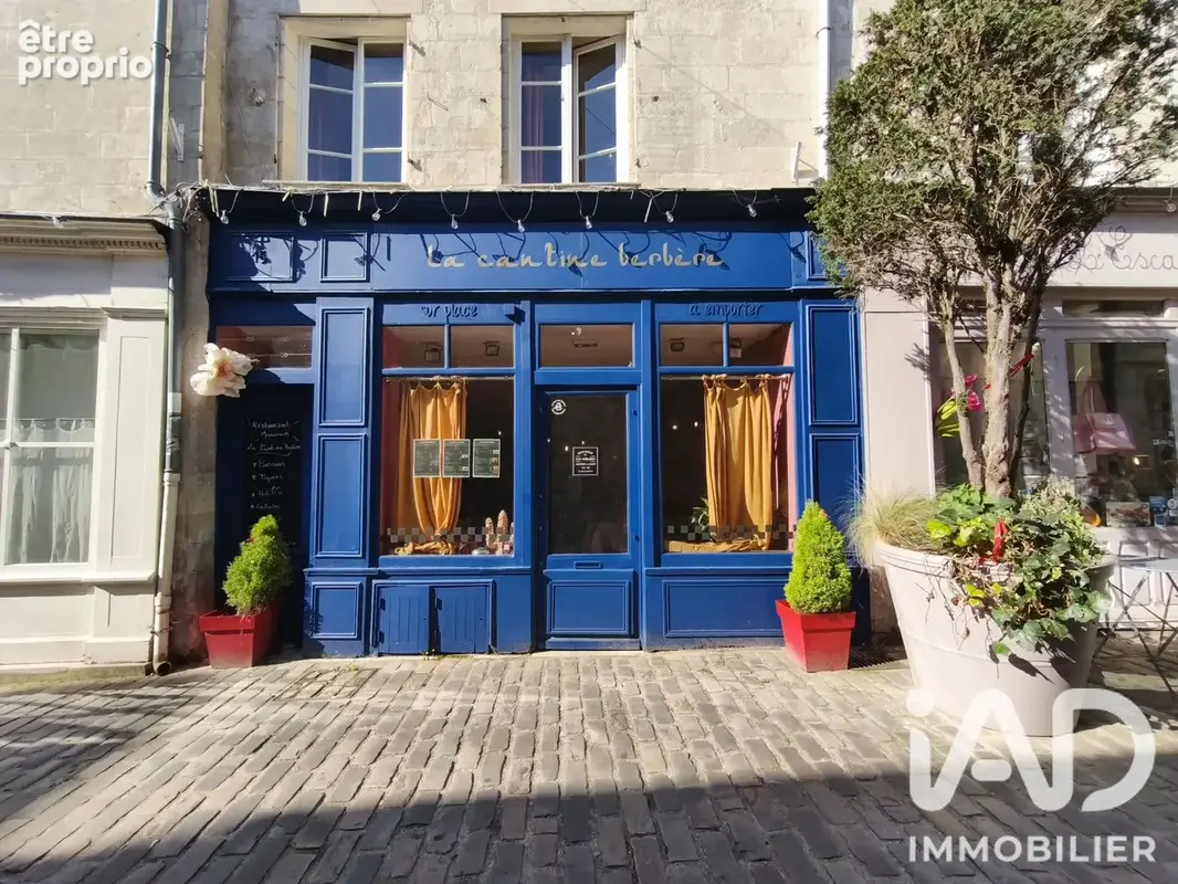 Photo 1 - Commerce à SENLIS