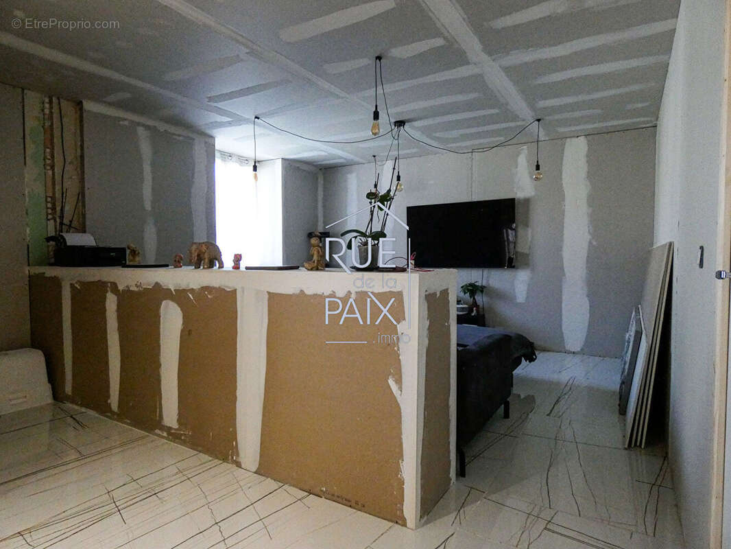 Maison à SAINT-JEAN-DE-SAUVES