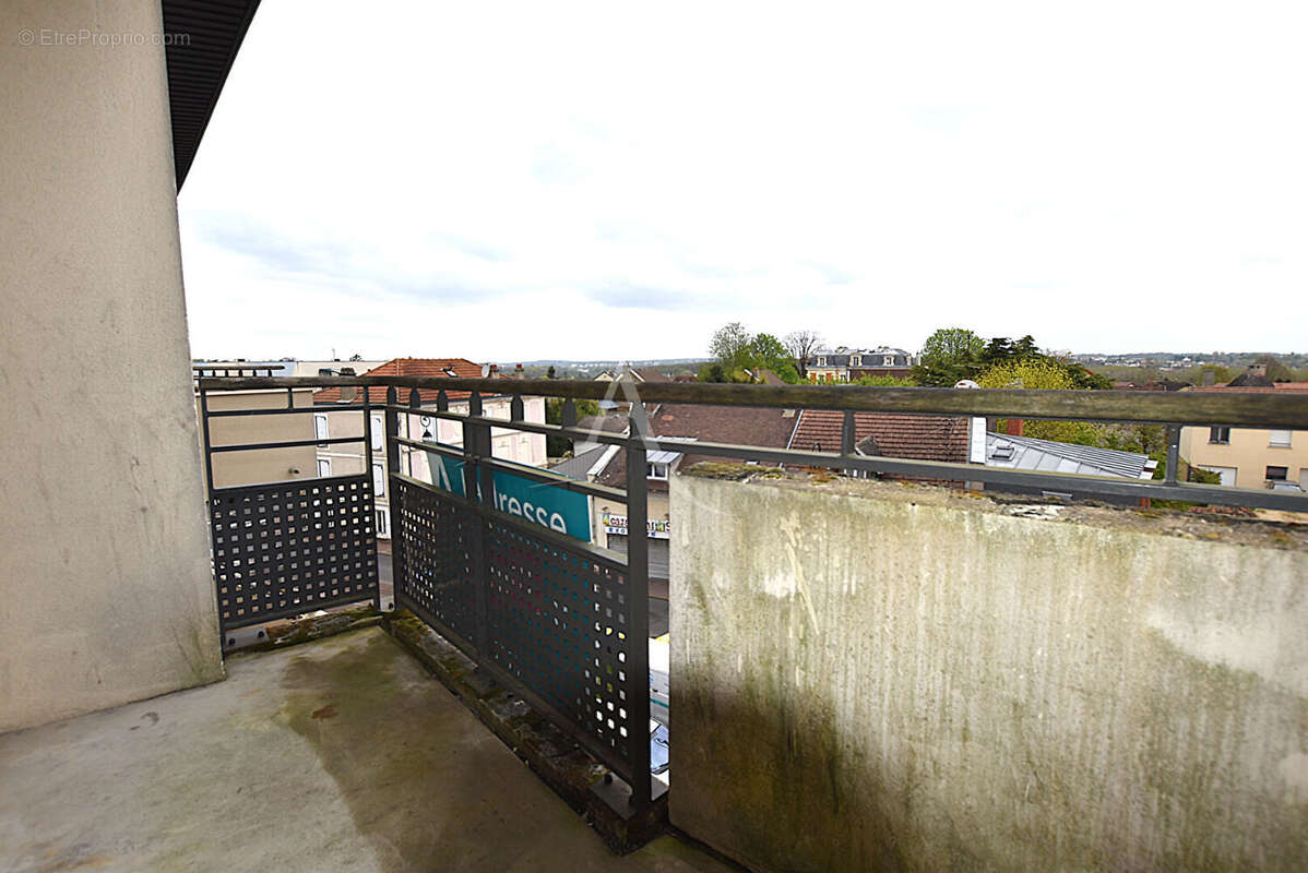 Appartement à COMBS-LA-VILLE