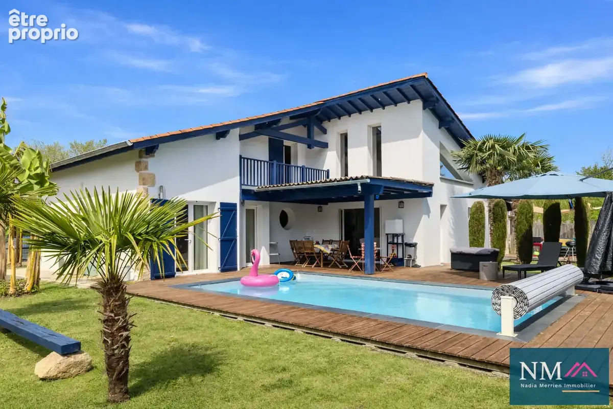 Urcuit , Maison familiale de 200 m² au calme, avec piscine et jardin clos de 1 000 m² - photo 14