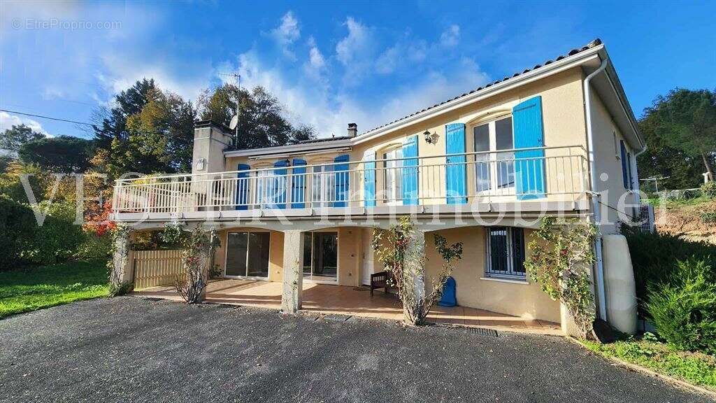 Maison à SAINT-FRONT-DE-PRADOUX