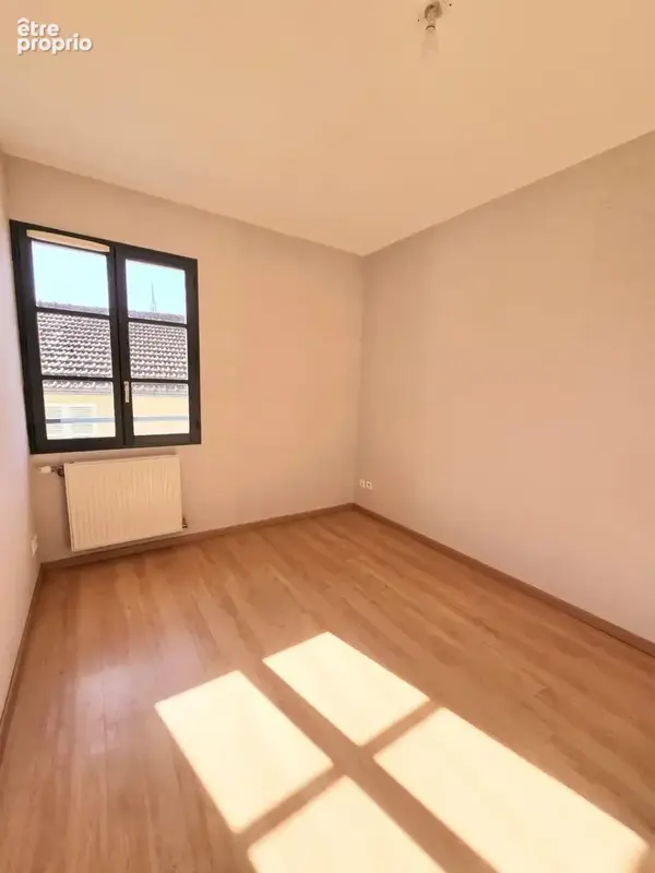 T4 avec balcon et parking privée - photo 5