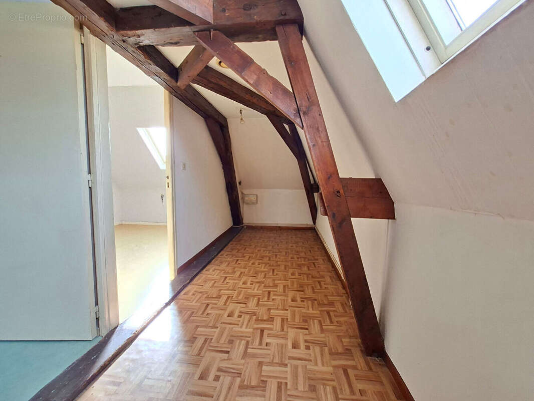 Maison à CHATELLERAULT