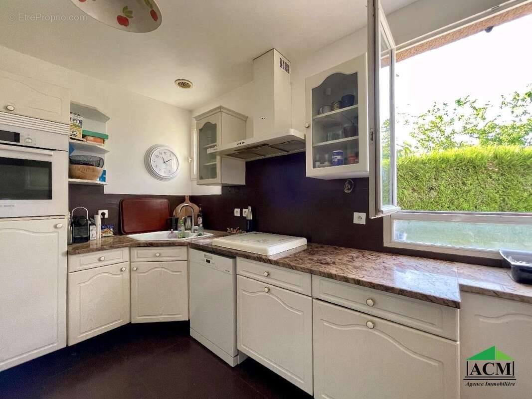 Maison à MERY-SUR-OISE