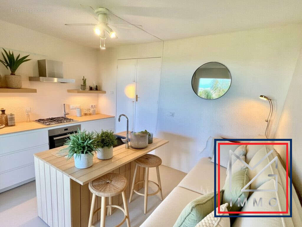 Appartement à SIX-FOURS-LES-PLAGES