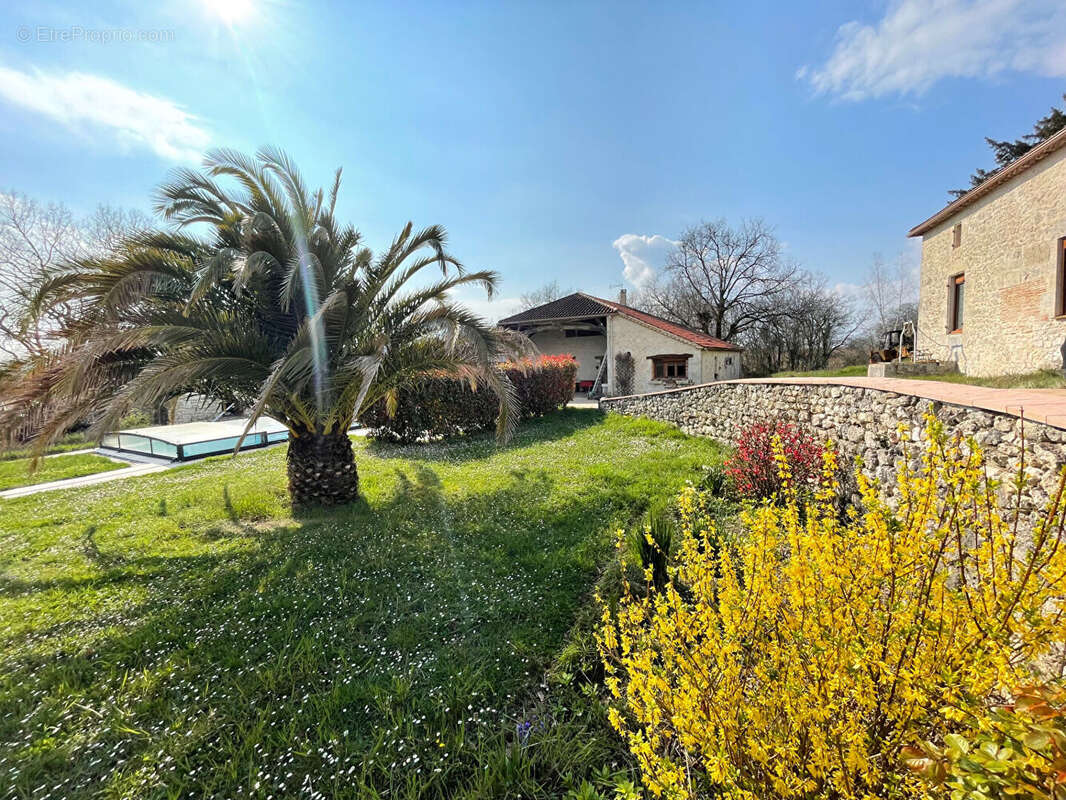 Maison à HAUTEFAGE-LA-TOUR