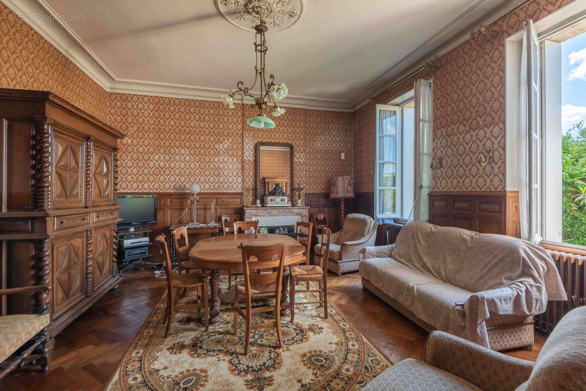Maison à QUINSAC