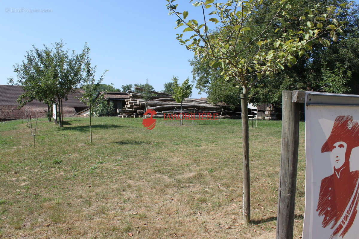Terrain 687 m² à Saint-Bernard  - photo 5