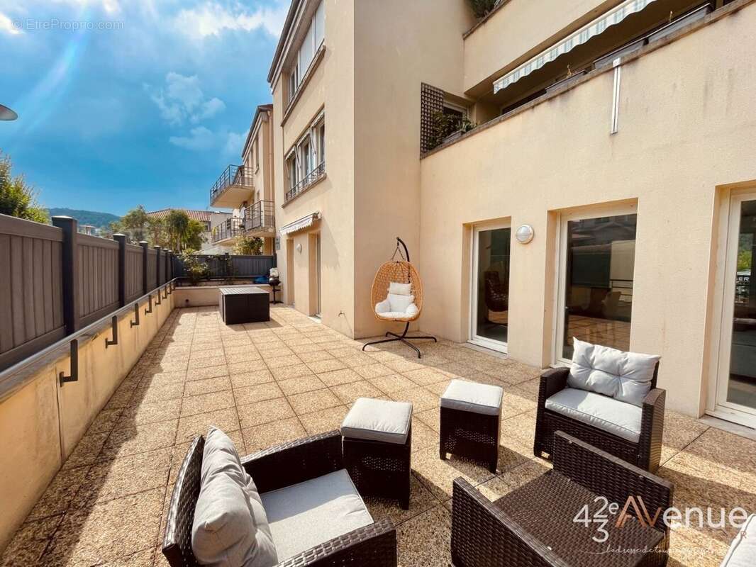 Appartement à AUREC-SUR-LOIRE