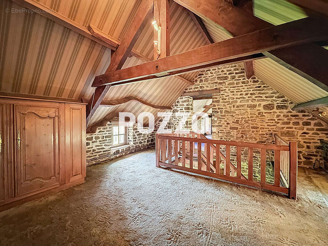 Maison de caractère 5 pièces avec jardin et dépendance - LE MESNIL - Terrain de 2494 m² - photo 10