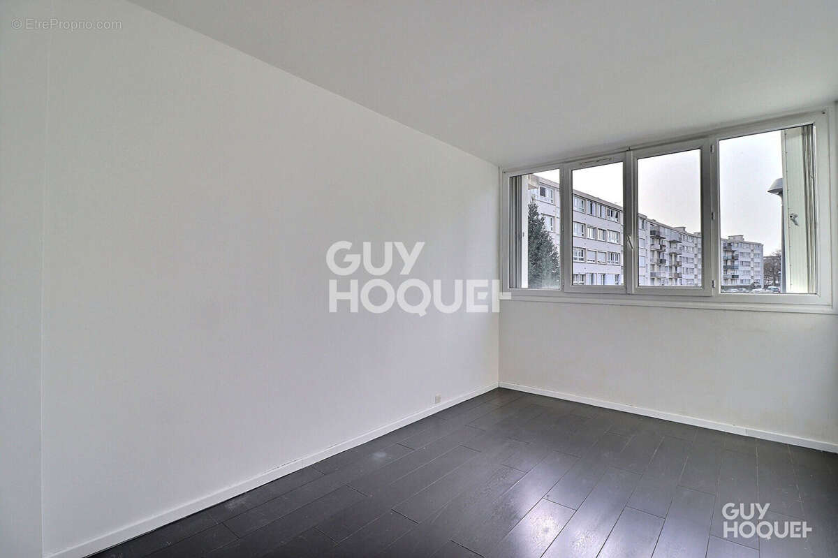 Appartement à SAINT-MICHEL-SUR-ORGE