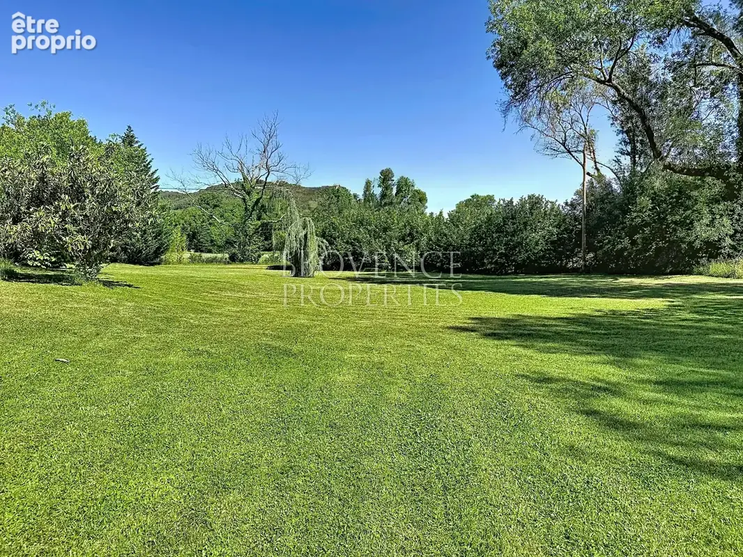Propriété d'exception avec moulin du 19ème siècle, villa indépendante, 2 piscines sur 1,6 hectare - photo 20