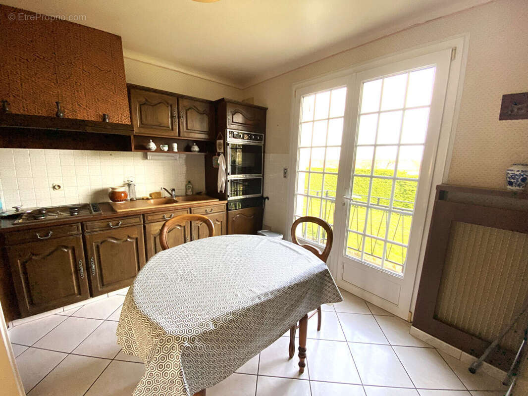 Maison à SAINT-LAURENT-SUR-SEVRE