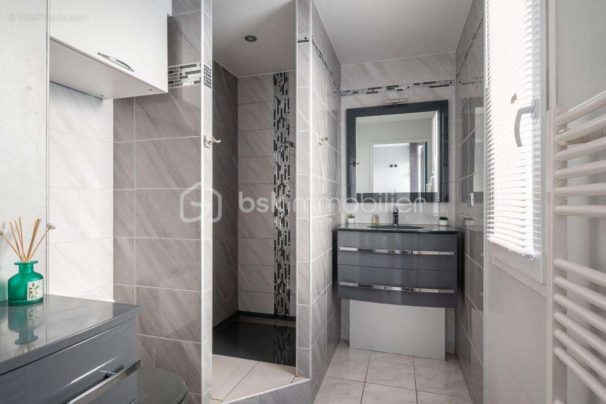 Appartement à ECHIROLLES