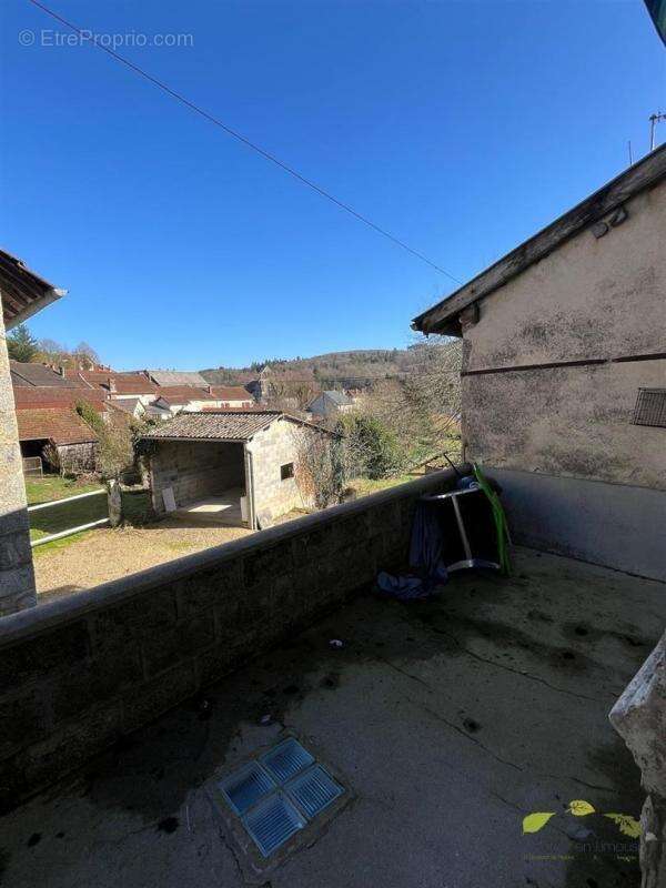 Maison à SAINT-MOREIL