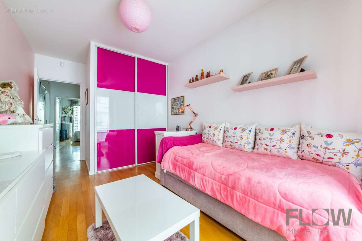 Appartement à LEVALLOIS-PERRET