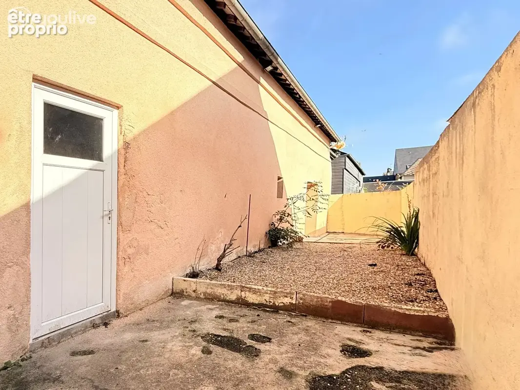 Maison à rafraîchir avec garage, grenier et fibre — Saint-Laurent-en-Caux — 147 000 € - photo 23