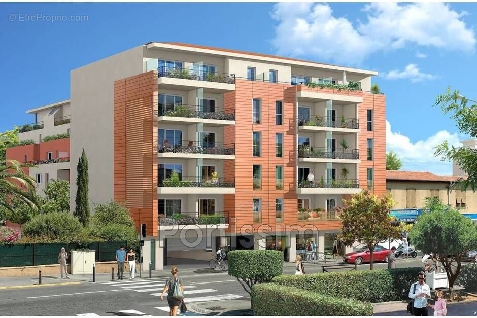 Appartement à SAINT-LAURENT-DU-VAR