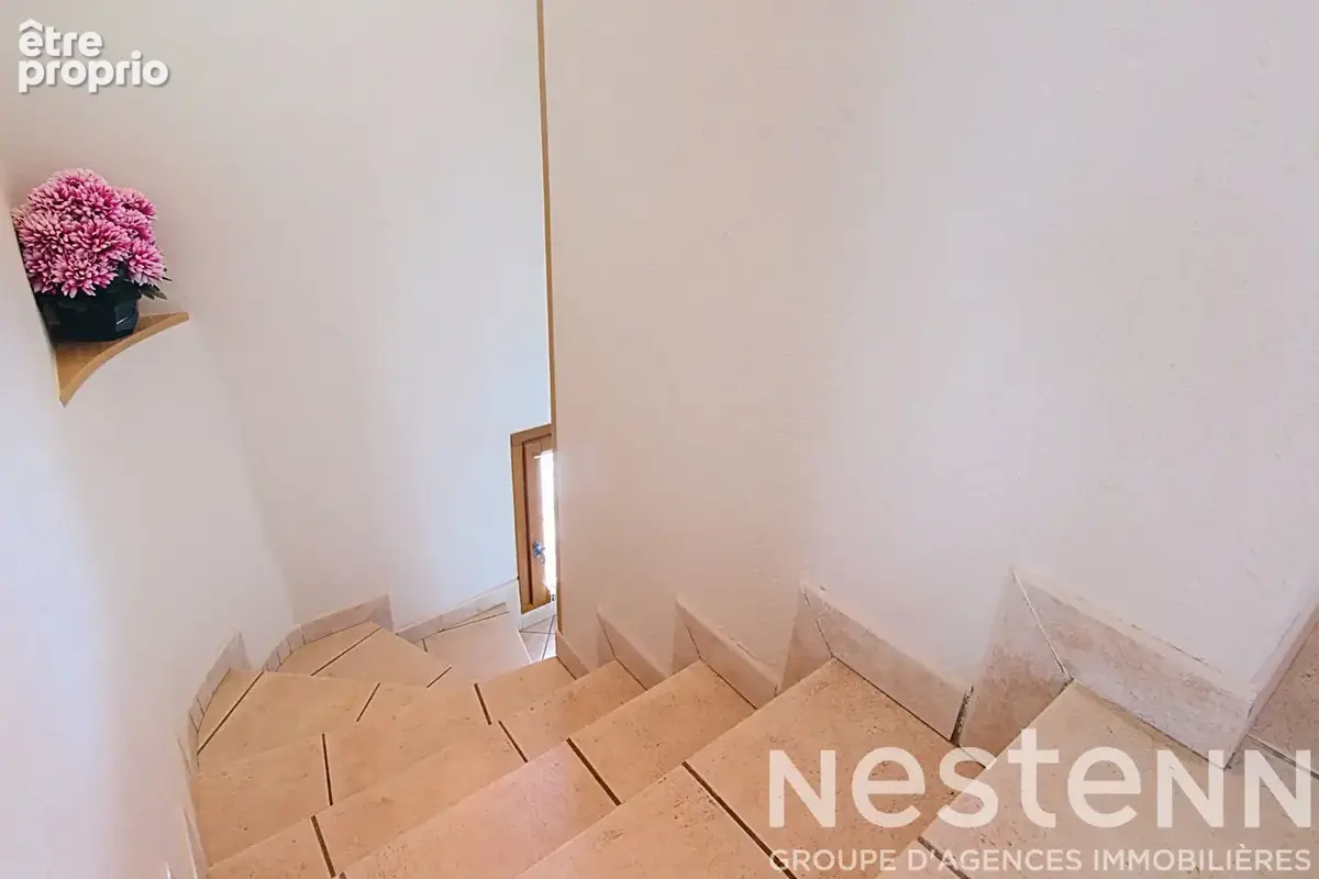 A VENDRE - Maison Vidauban 5 pièces 123m2, piscine , garage  , sous sol  et cave. - photo 10