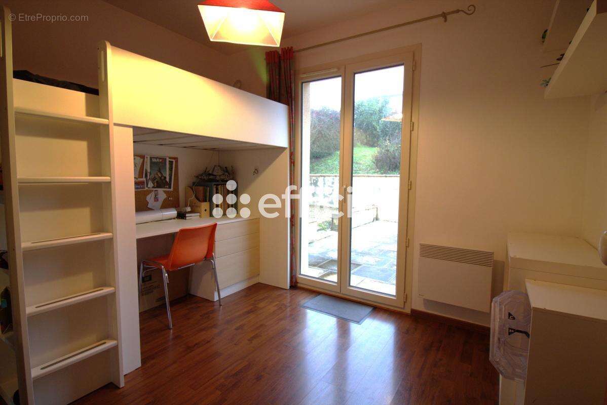 Maison à POUILLY-LE-MONIAL