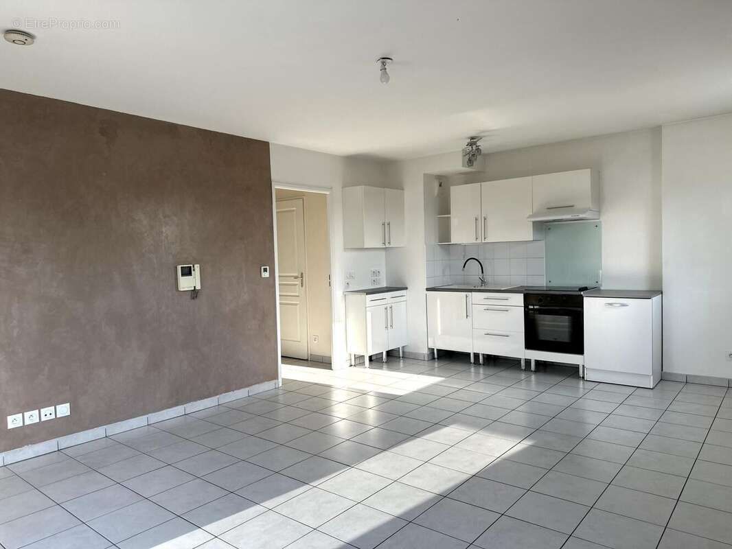 Photo 6 - Appartement à MEYZIEU