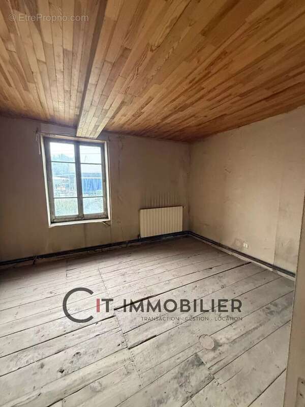 Maison à VEYRINS-THUELLIN