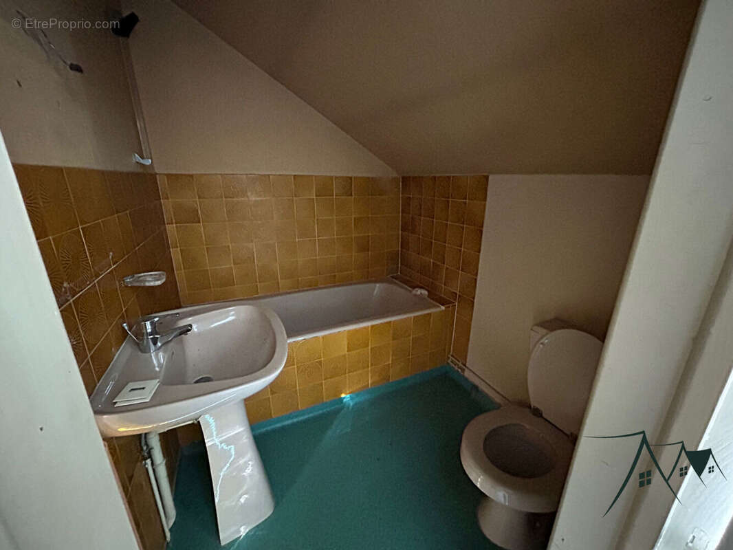 Appartement à SAINT-AMAND-MONTROND