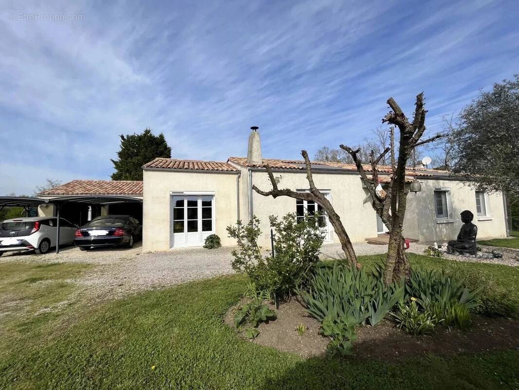 Maison à NUAILLE-D&#039;AUNIS