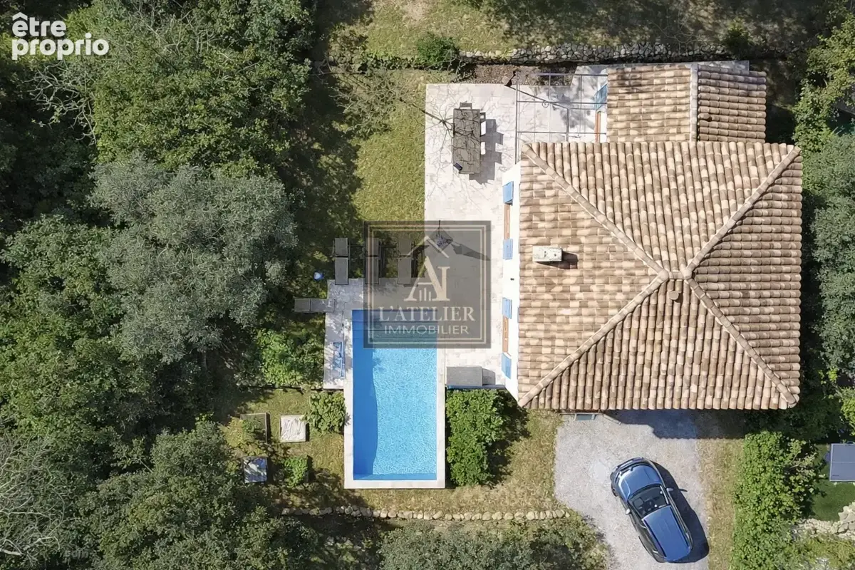 Maison récente avec 5 chambres, piscine et garage - photo 11