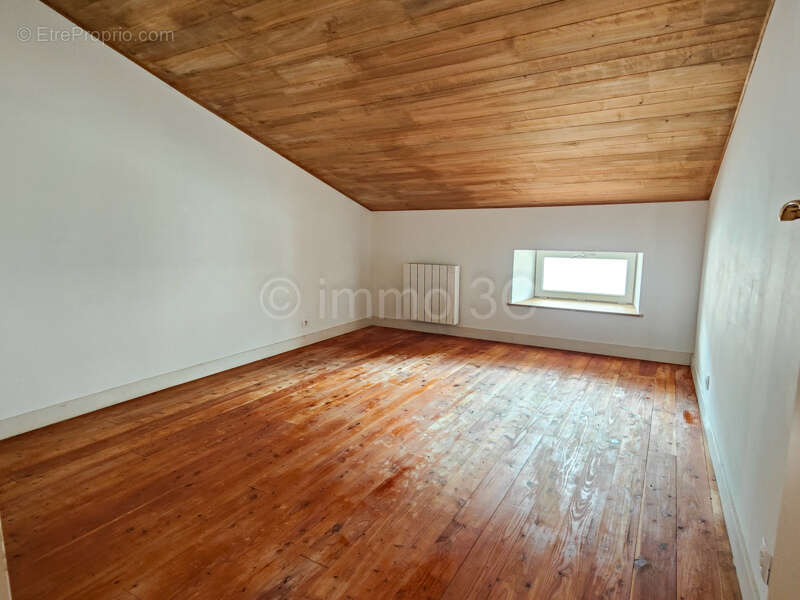 Maison à SAUZE-VAUSSAIS