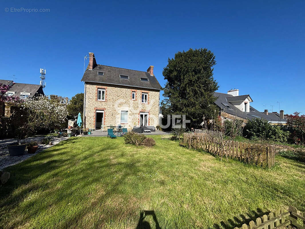 Maison à PONTCHATEAU