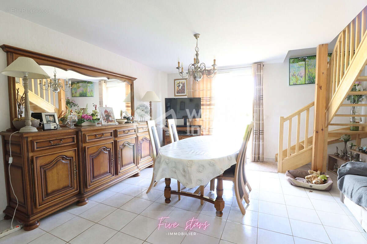 Maison 92 m² à Hussigny-Godbrange  - photo 4