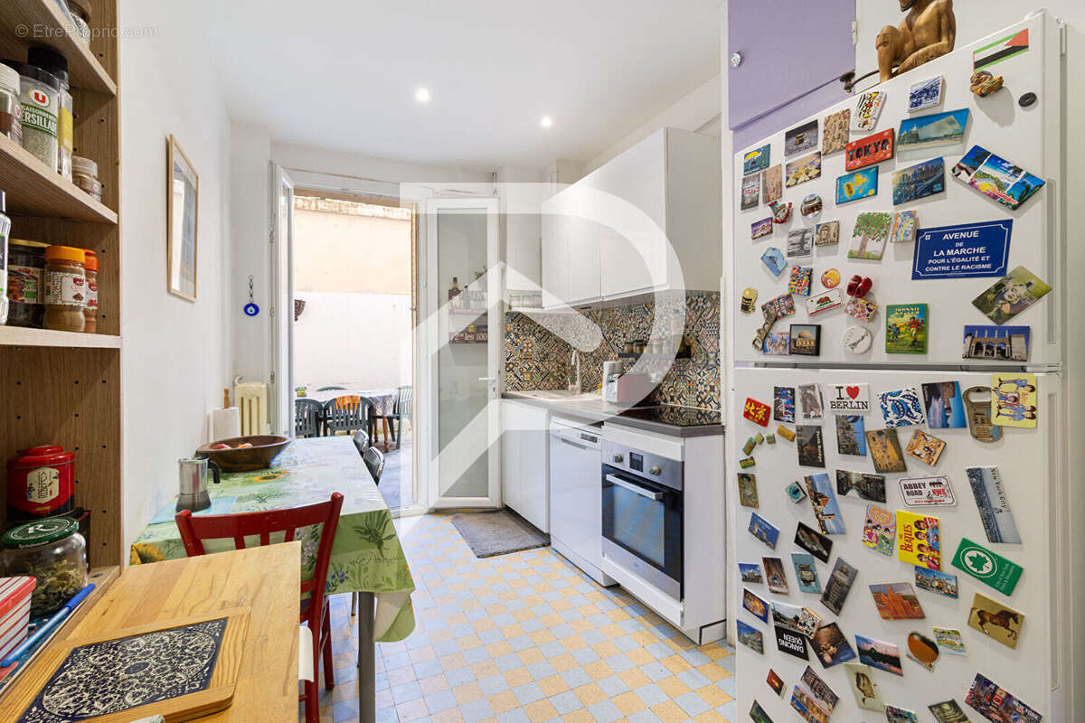 Appartement à MARSEILLE-5E