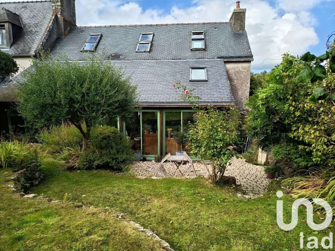 Photo 2 - Maison à LOCRONAN