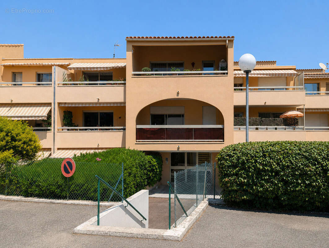 Appartement 63 m² à Vence  - photo 11