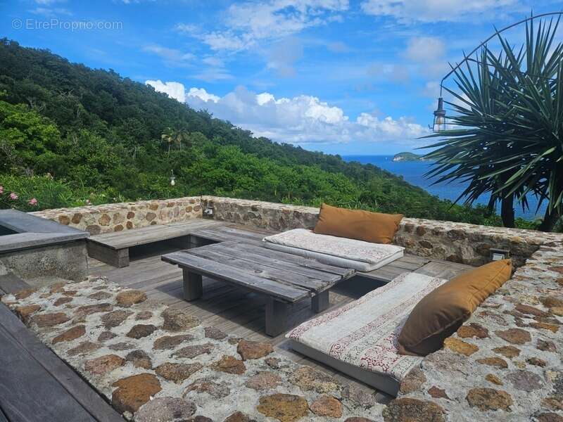 Maison à TERRE-DE-BAS