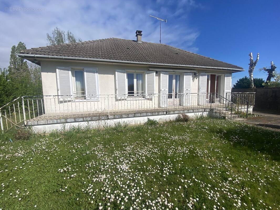 Maison à BOISCOMMUN