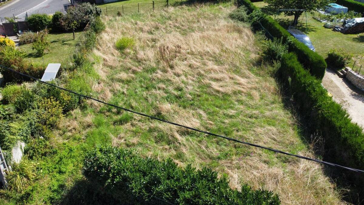 Terrain à GRANDFRESNOY