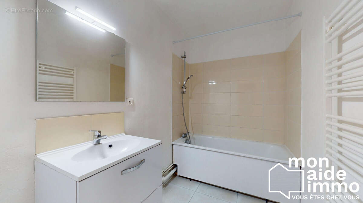 Appartement 52 m² à Cenon  - photo 6