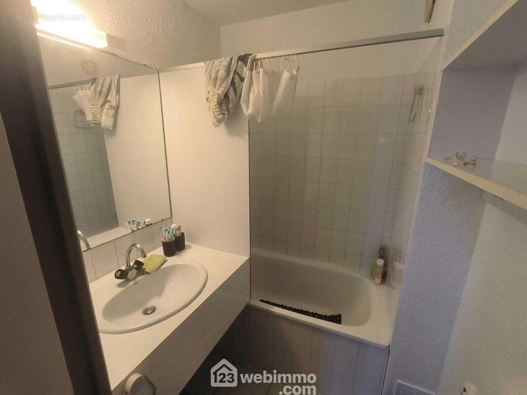 Salle de bain - Appartement à TALMONT-SAINT-HILAIRE