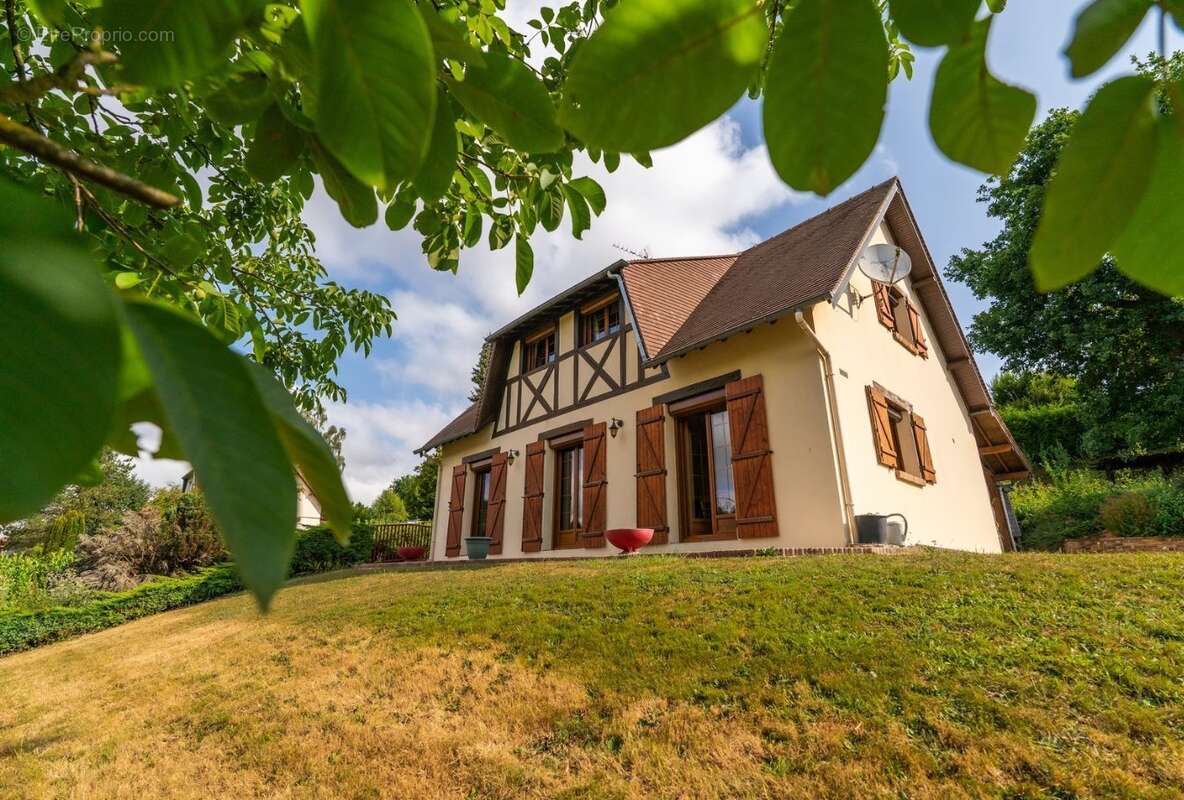 Maison à SAINT-JACQUES-SUR-DARNETAL