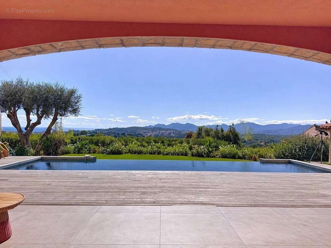 Maison à MOUGINS