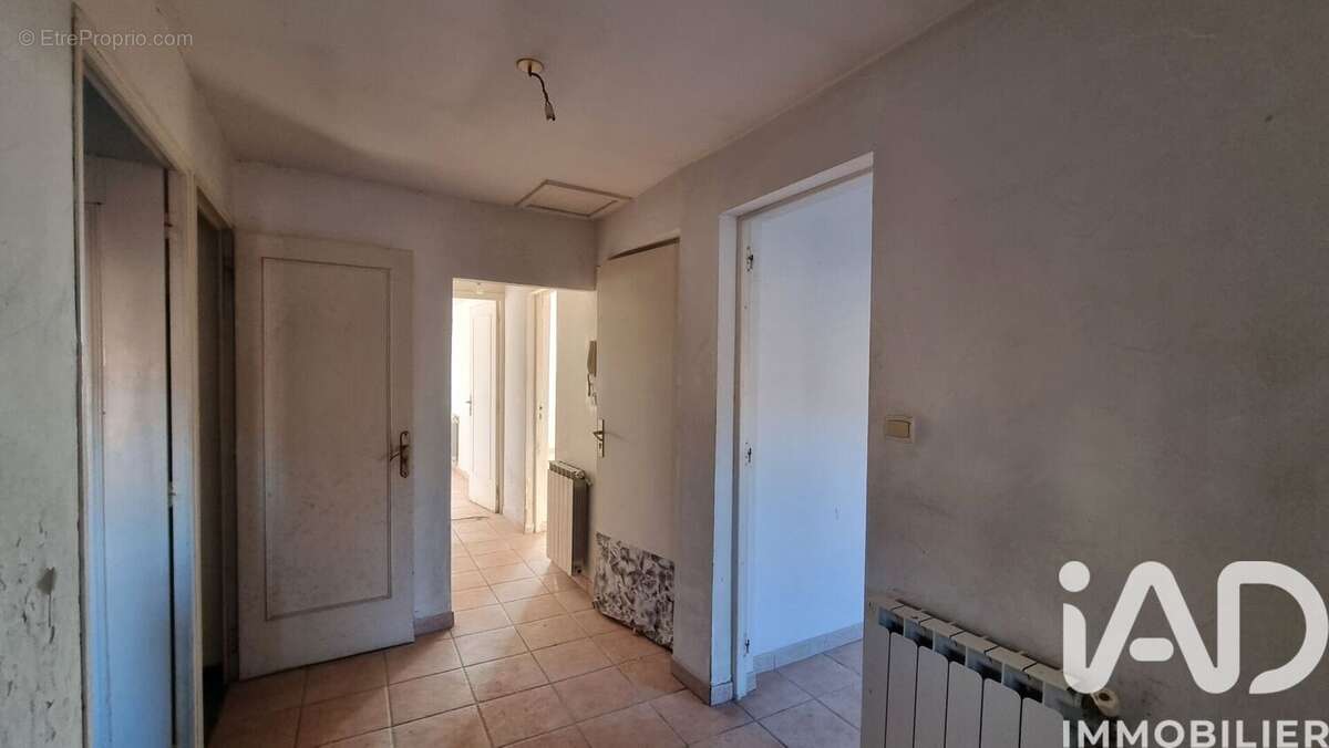 Photo 6 - Appartement à CHATEAURENARD