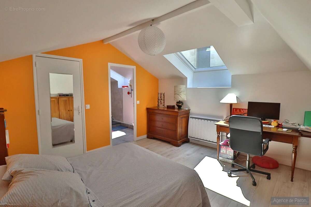 Maison à VERRIERES-LE-BUISSON