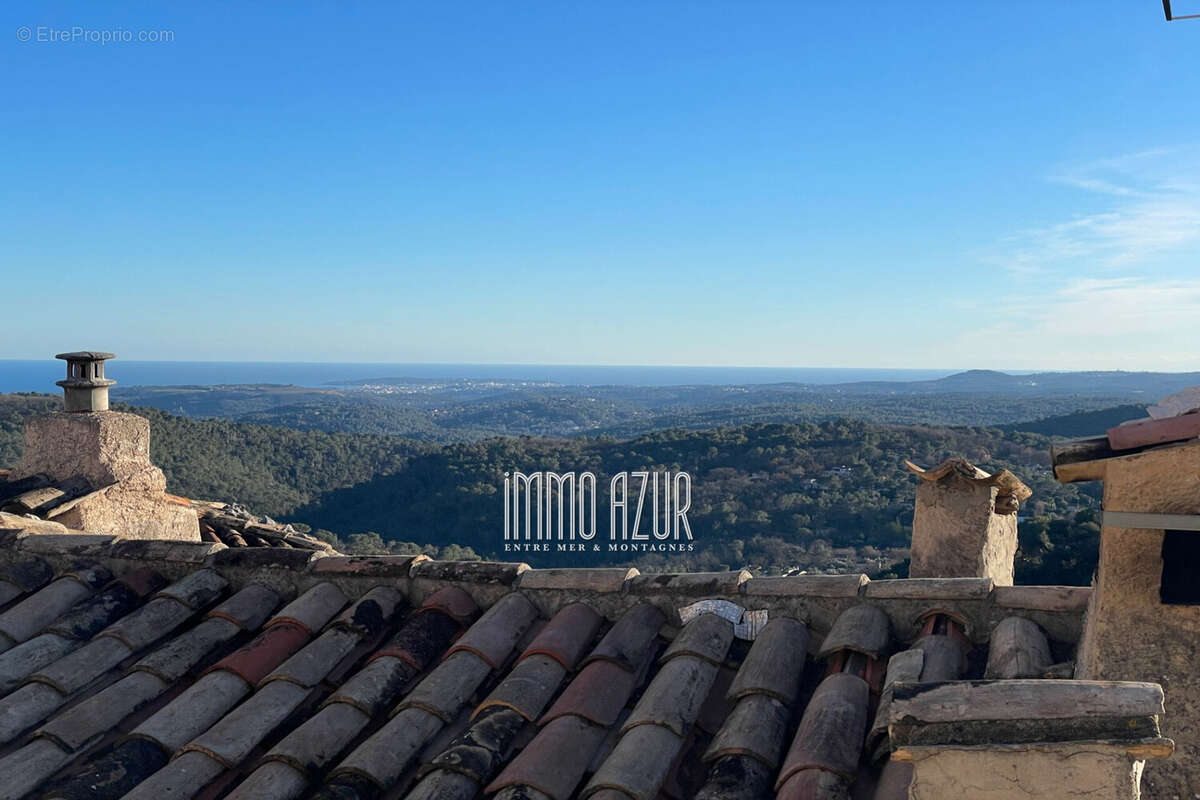 Appartement à TOURRETTES-SUR-LOUP