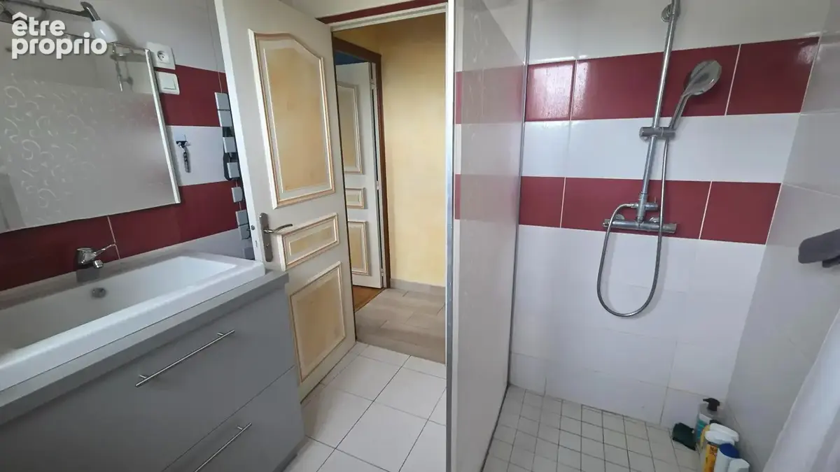 Tonquédec Néo Bretonne sur sous sol total avec dépendance de 70m². - photo 7