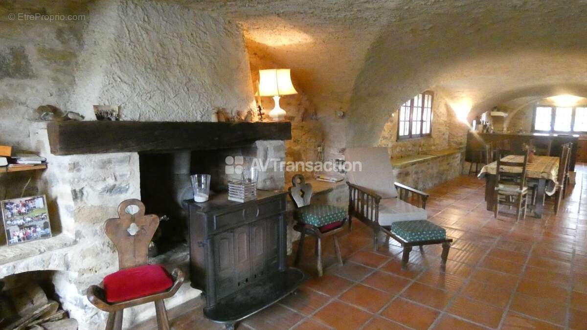 Maison 300 m² à Monoblet  - photo 7
