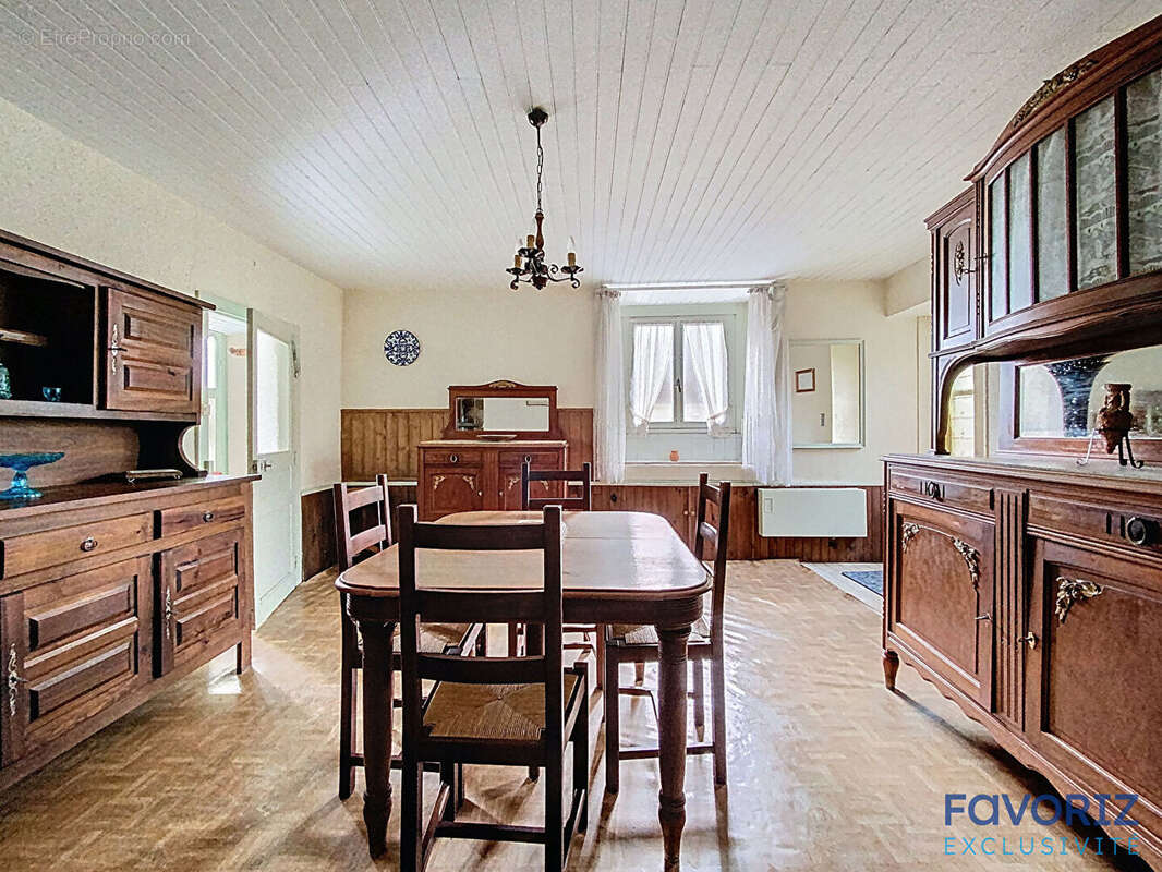 Maison à TIL-CHATEL